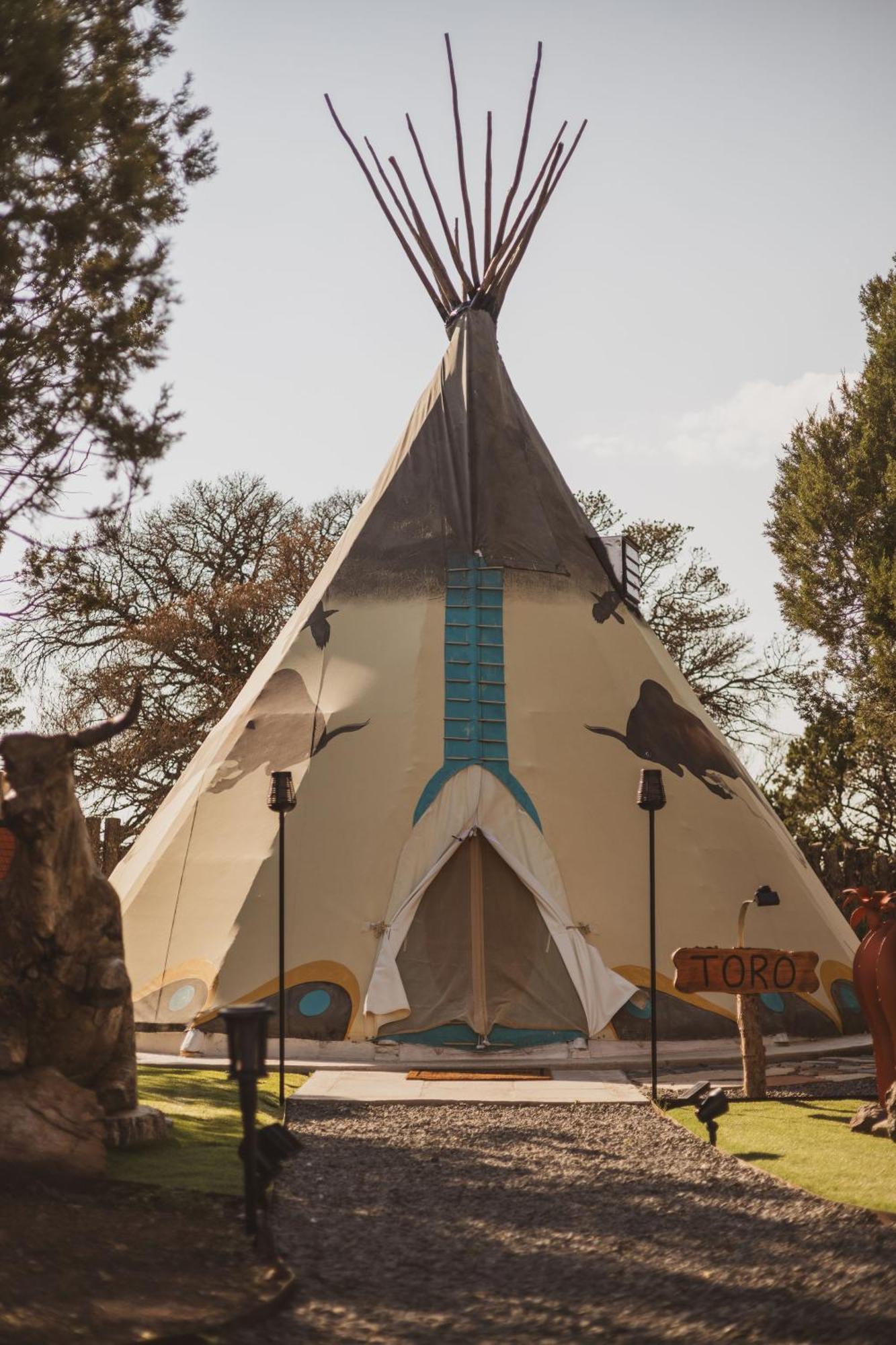 Toro Tipi At El Mistico Ranch *